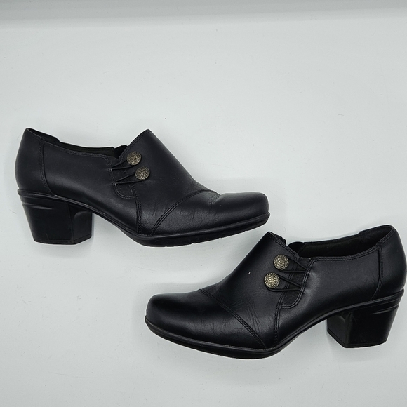 Clarks Booties size 7 1/2 W - Picture 6 of 15